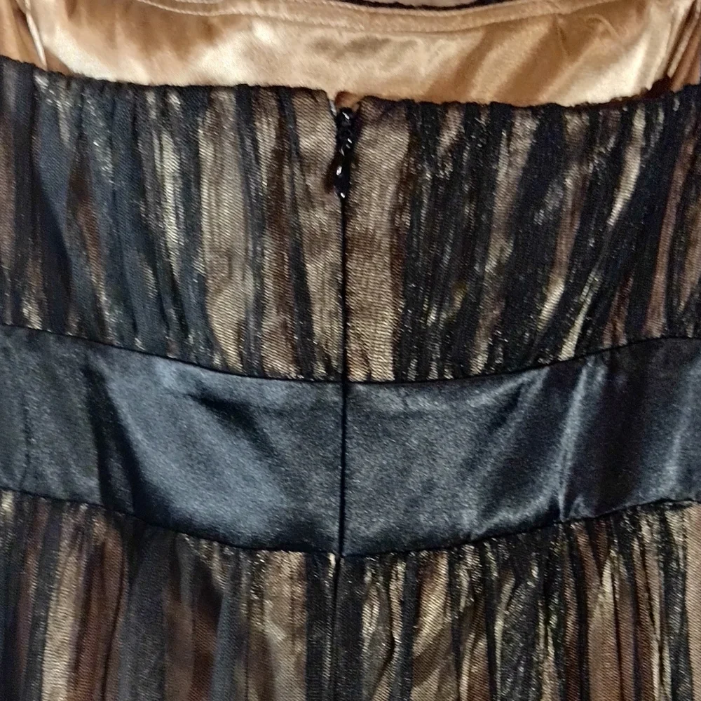 Women's Lil Black Dress - Picture 5 of 7